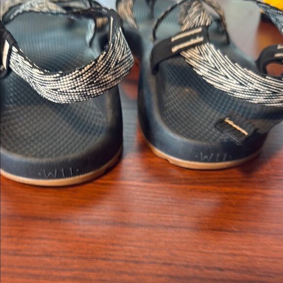 Chaco Z/Cloud Sandals Womens Size 11 Black and White Adjustable Outdoor EUC - Picture 6 of 6